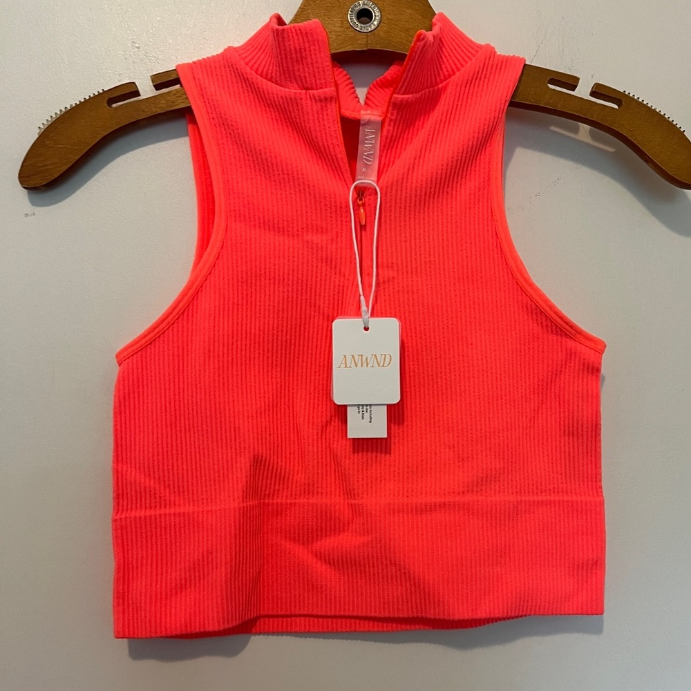 ANWND | Crop Top